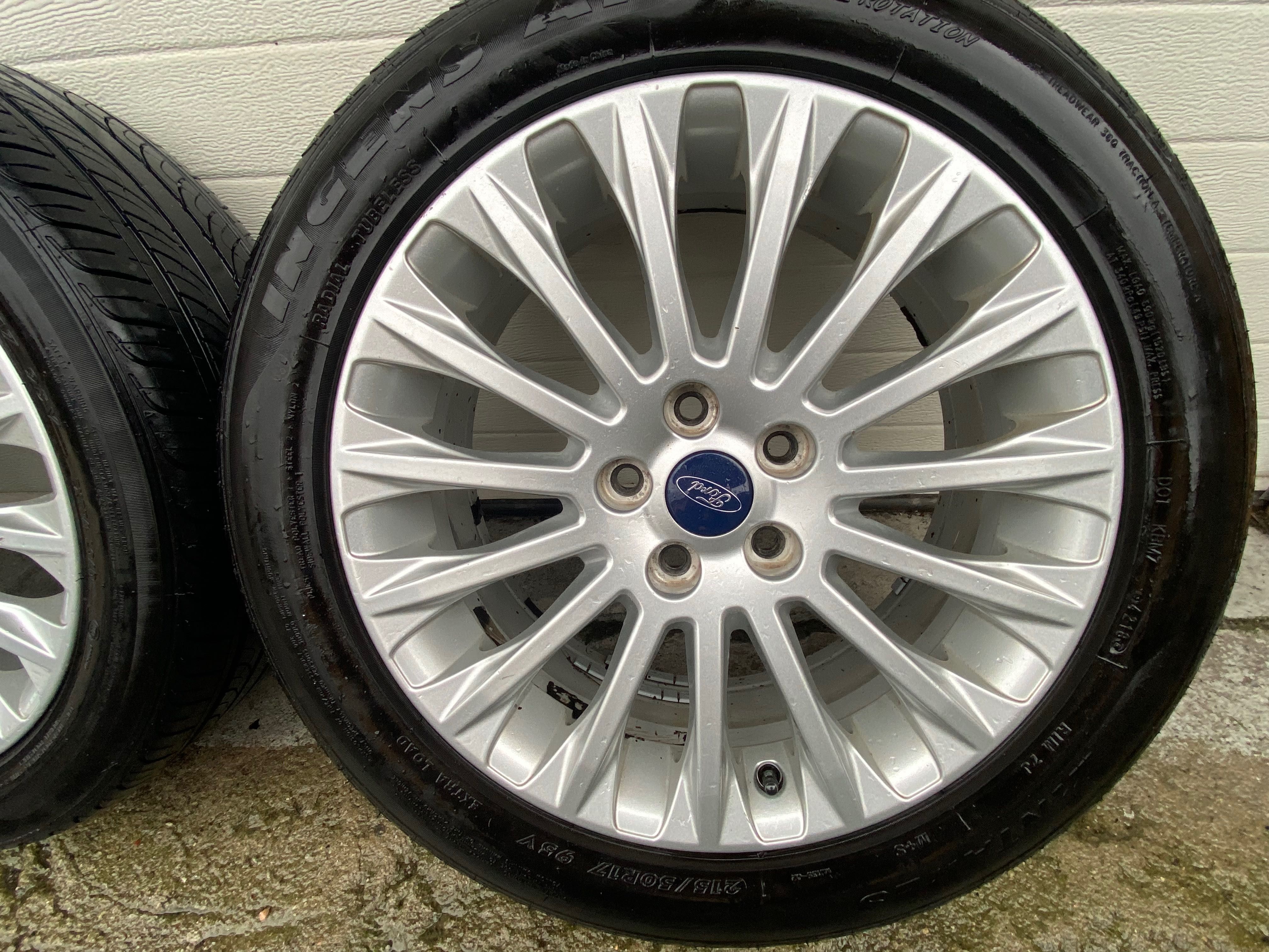 Alufelgi orginalne Ford 17-5x108 ET 50 z oponami letnimi