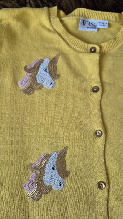 Sweterek dla dziewczynki 122-128 cm