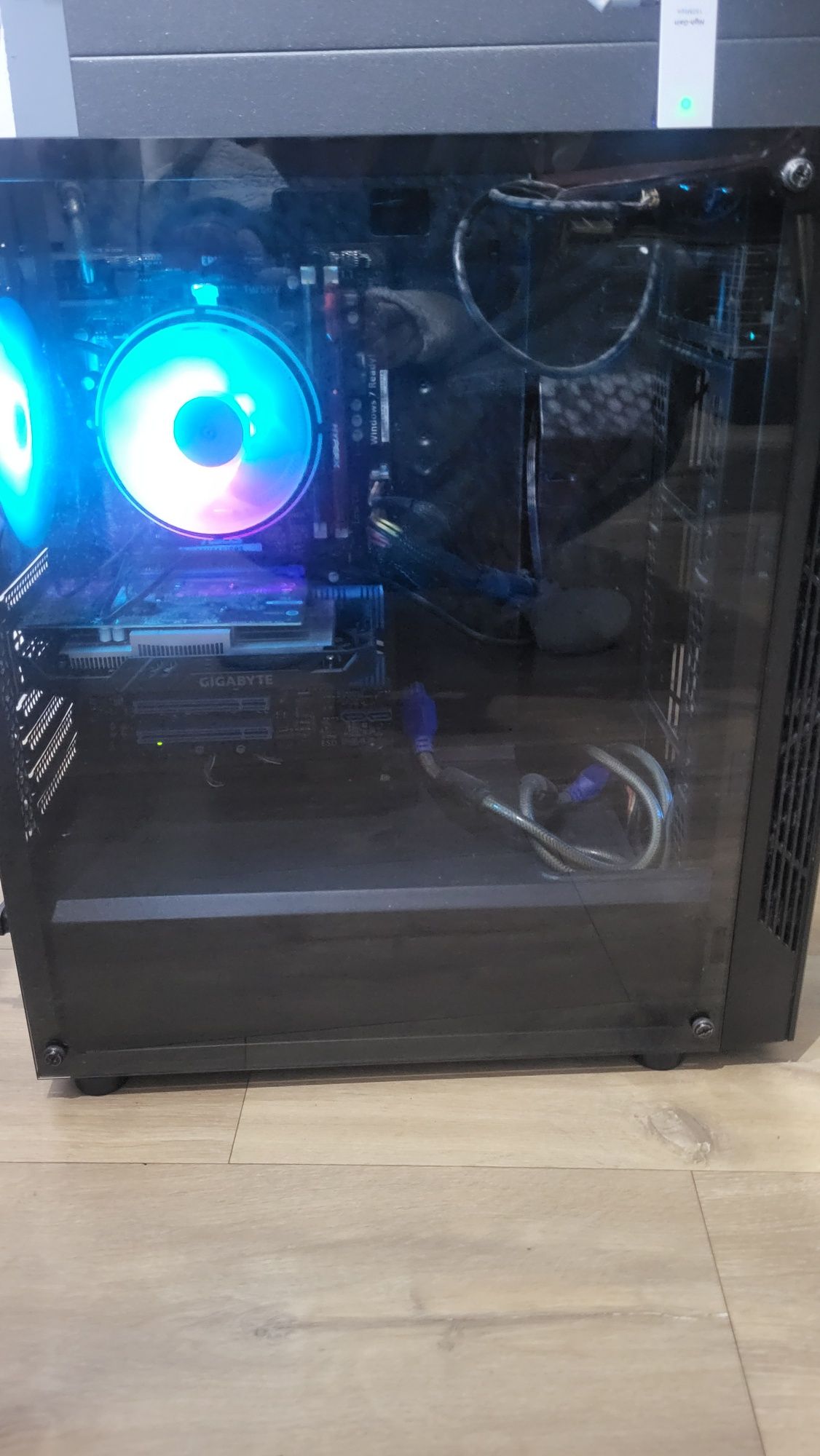 Komputer custom build MSI