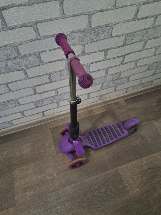 Детский самокат розовый