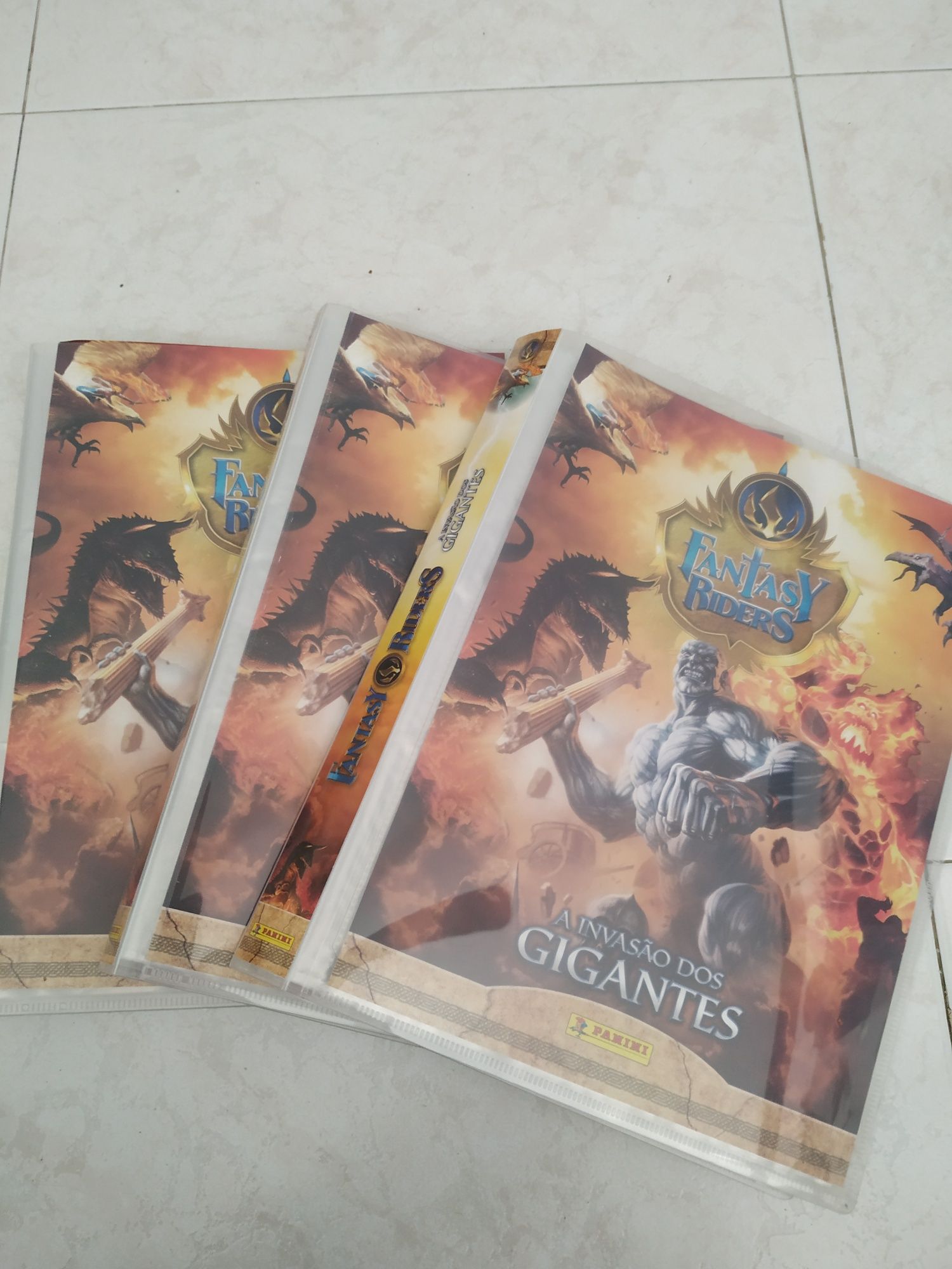 Cadernetas cartas Fantasy Riders