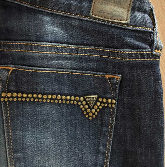 Jeansy damskie Guess