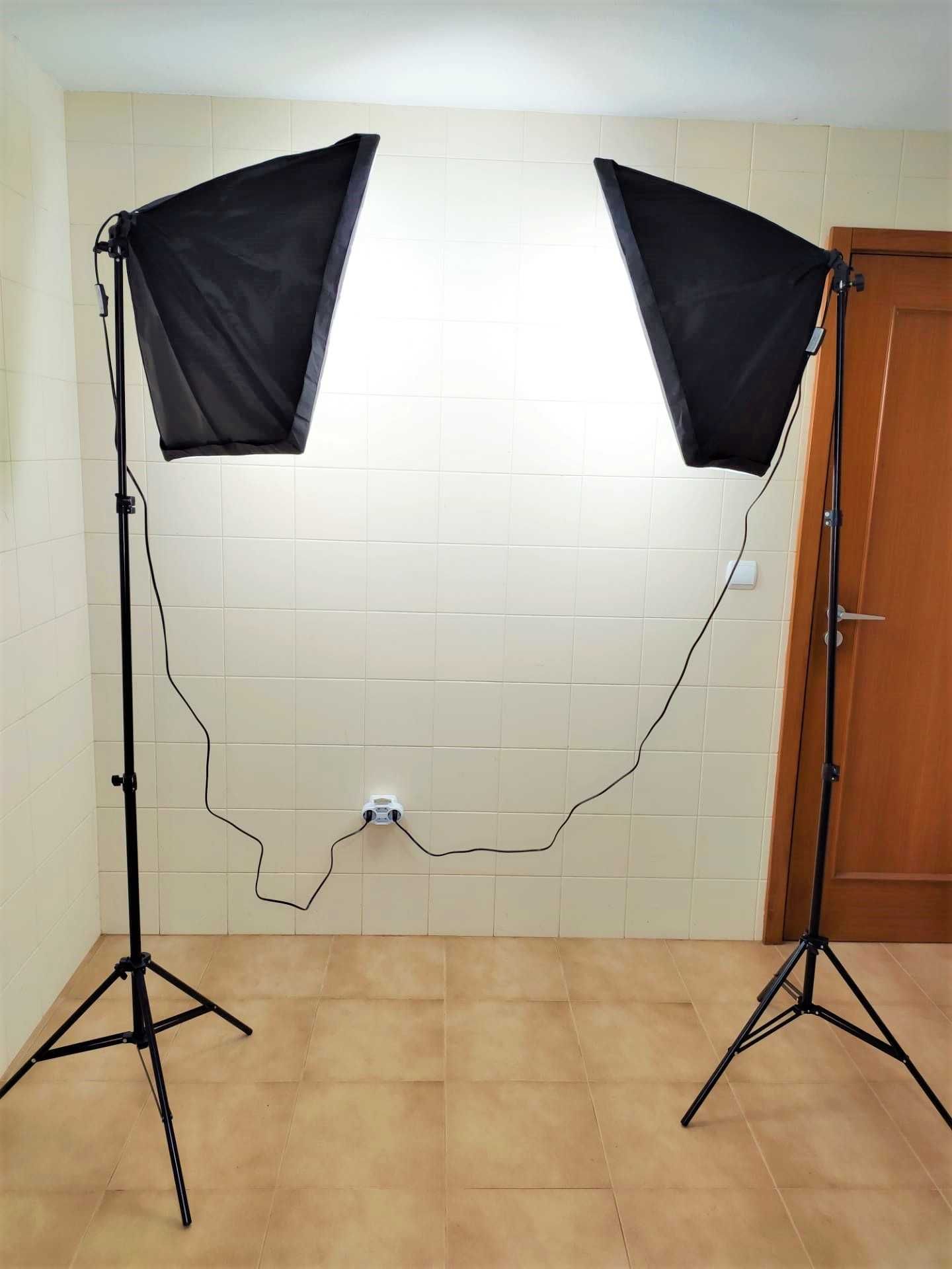 [NOVO] Kit [2 SoftBoxes 135W] + 2 Tripés + 2 Lâmpadas 135W + 1 Saco