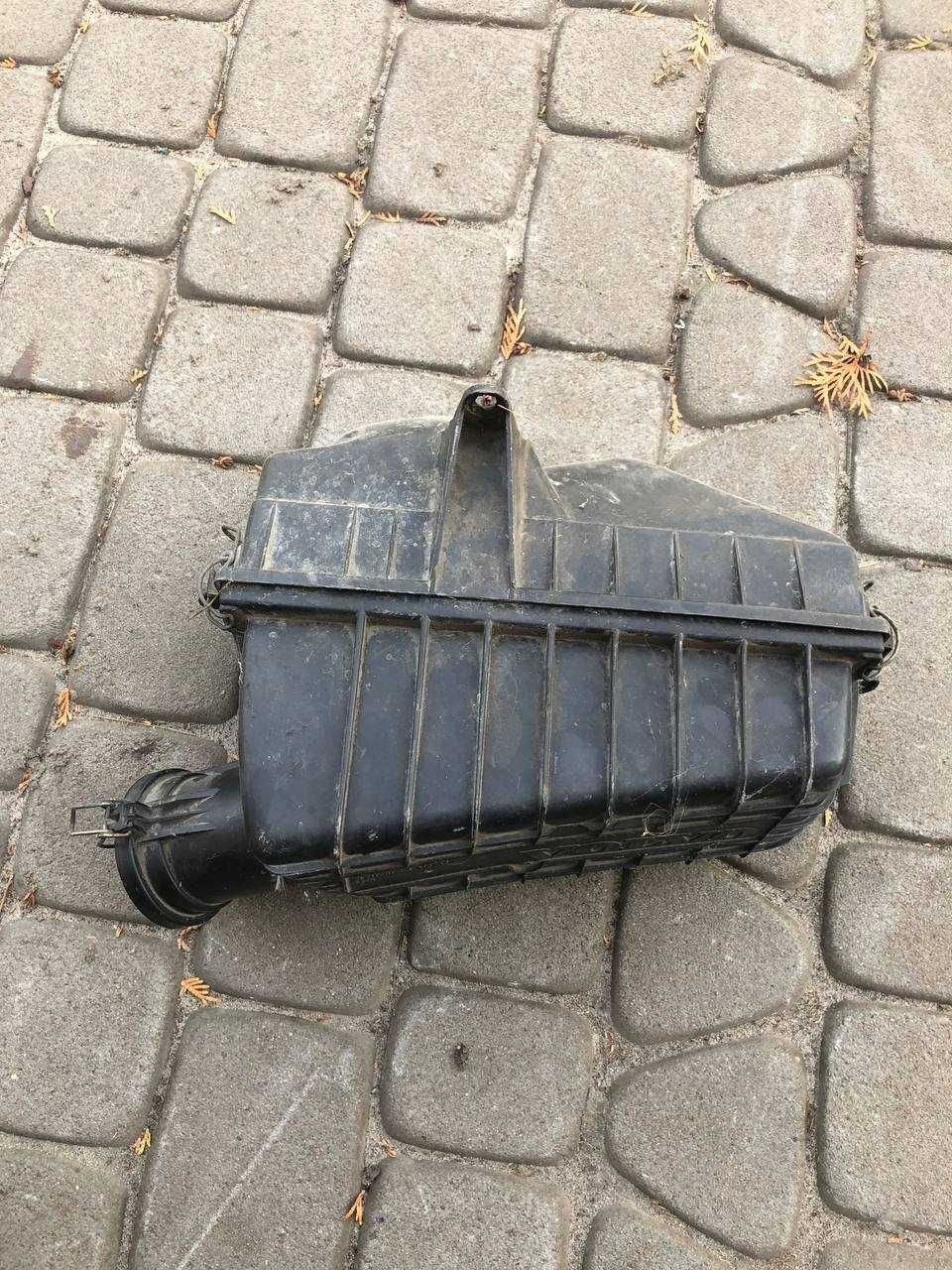 Корпус повітряного фільтра Вольво/Volvo 440. B16F B18F