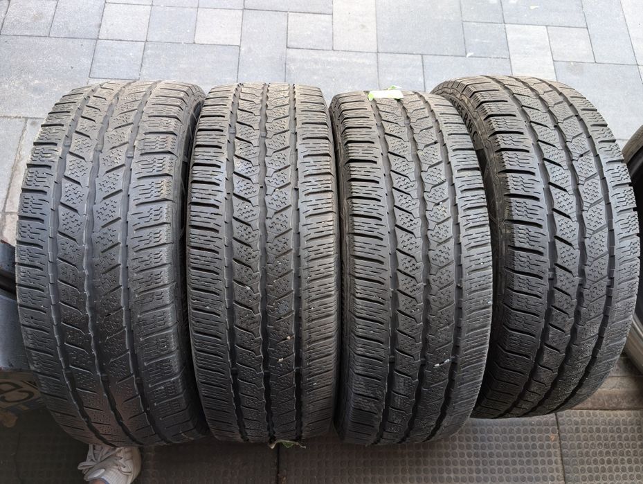 Зимняя резина 215/65 R16C Continental Vanco