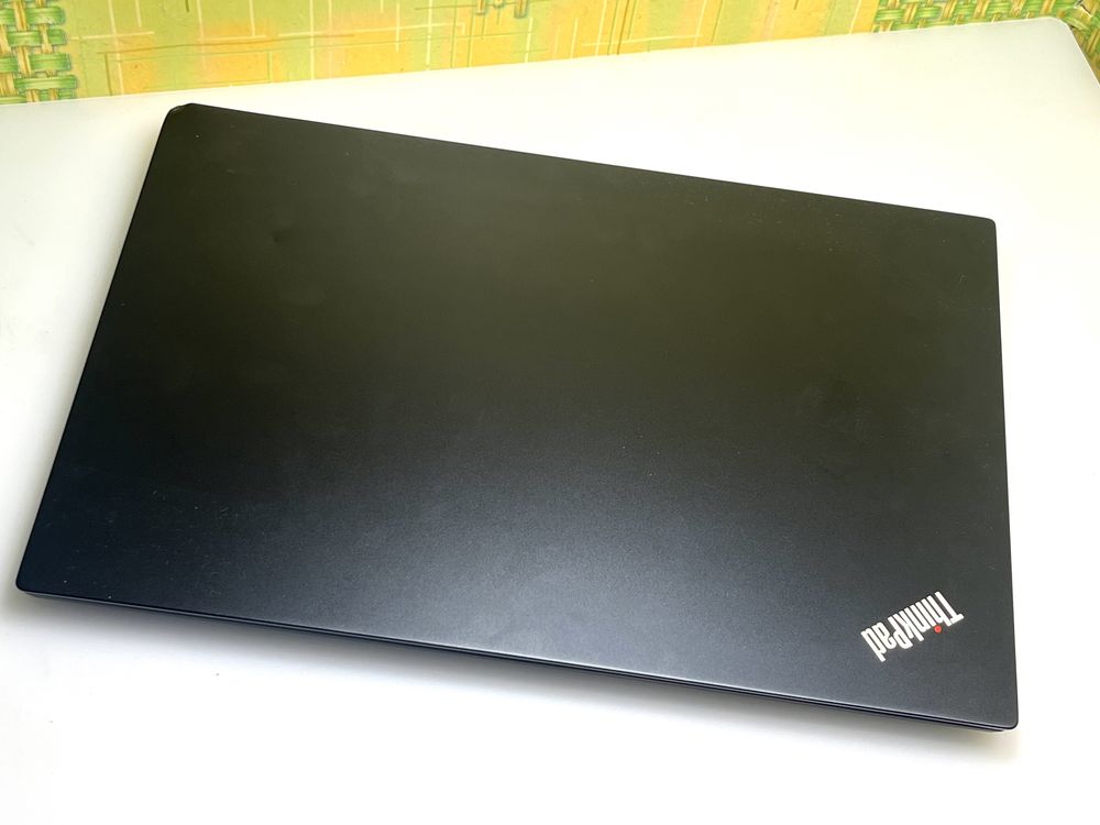 Ноутбук Lenovo Thinkpad E15 I3-10110U 8Gb 240SSD type C батарея 5 год