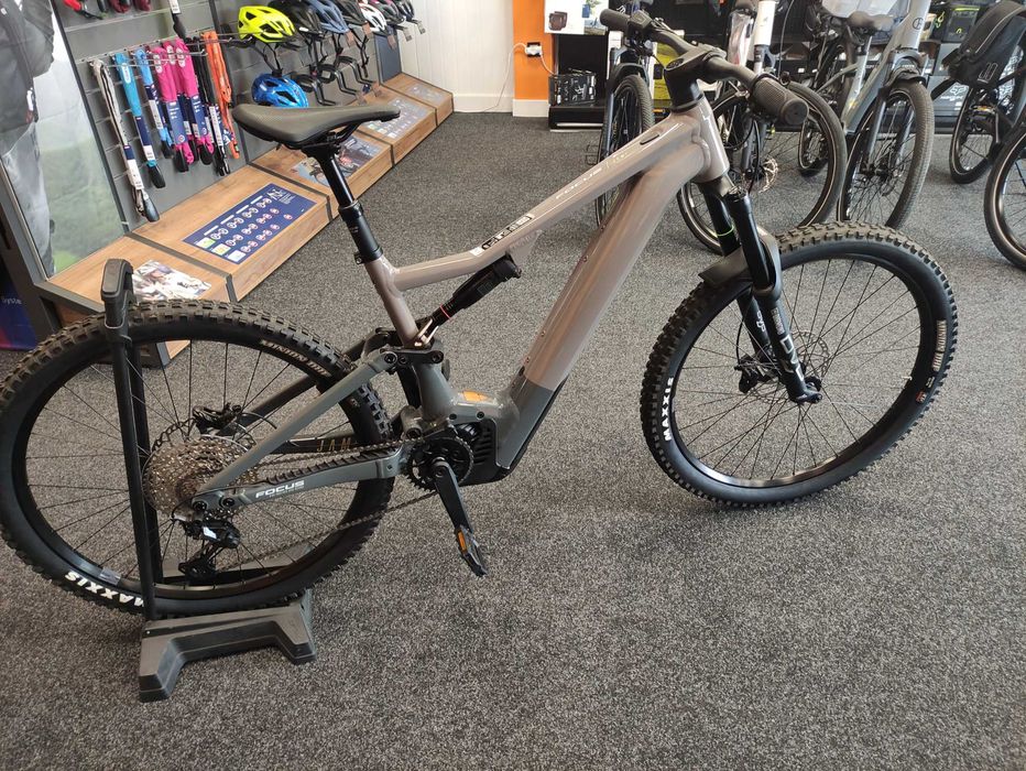 Rower elektryczny Focus JAM2 6.7 29"