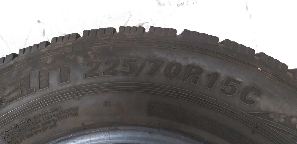 Szt4095F 225/70R15C Premio RI dot.0419