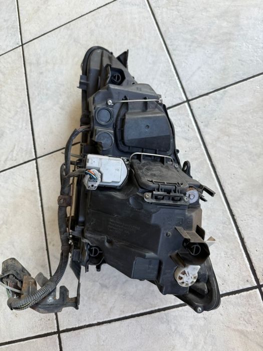 Lexus IS250, IS350, IS220d lampy przód komplet, Europa, Polska