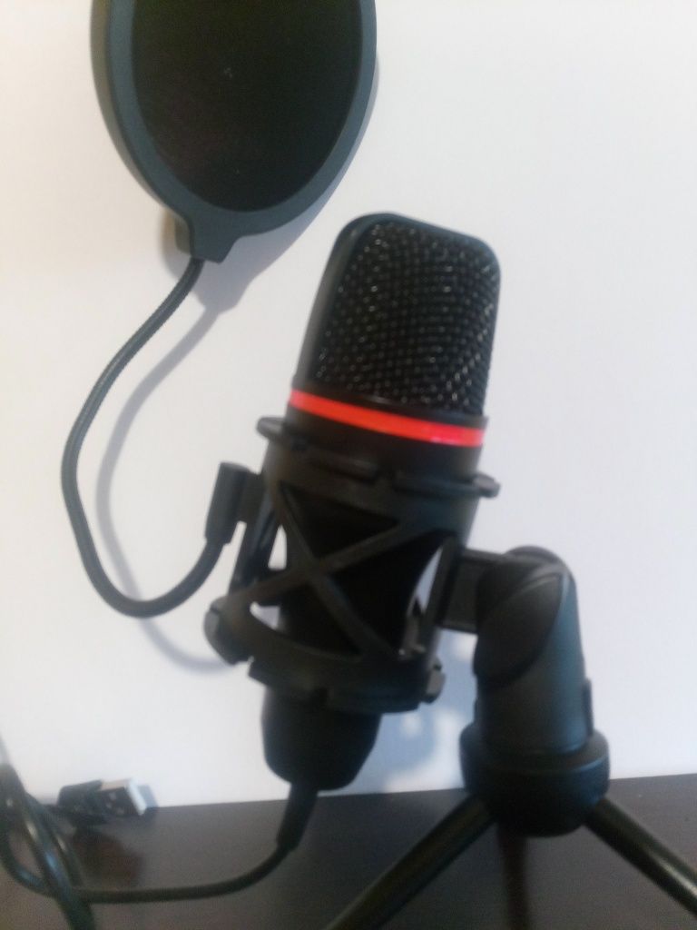 Mikrofon ze statywem defender gamingowy na USB