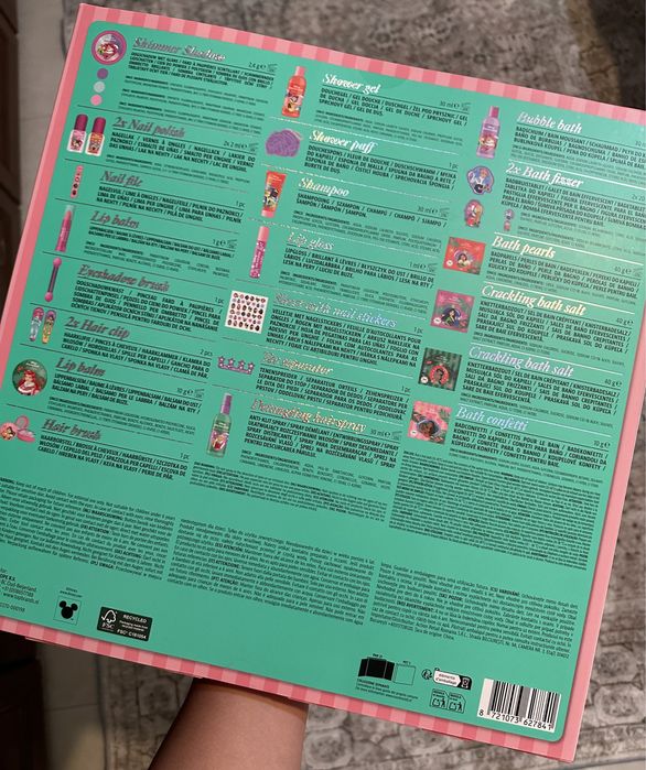 Адвент-календар з принцесами Disney