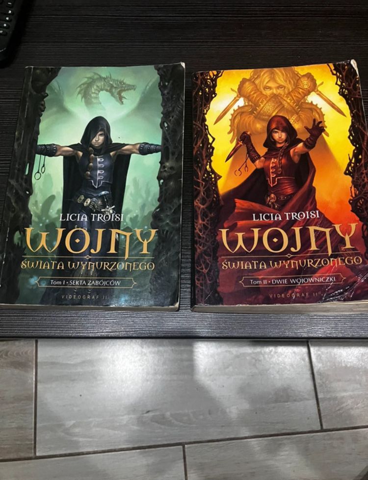 Wojny świata wynurzonego tom 1 oraz 2