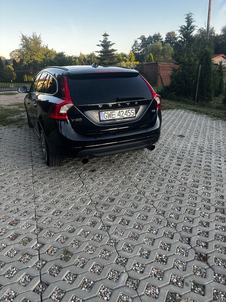 Sprzedam Volvo V 60 240KM