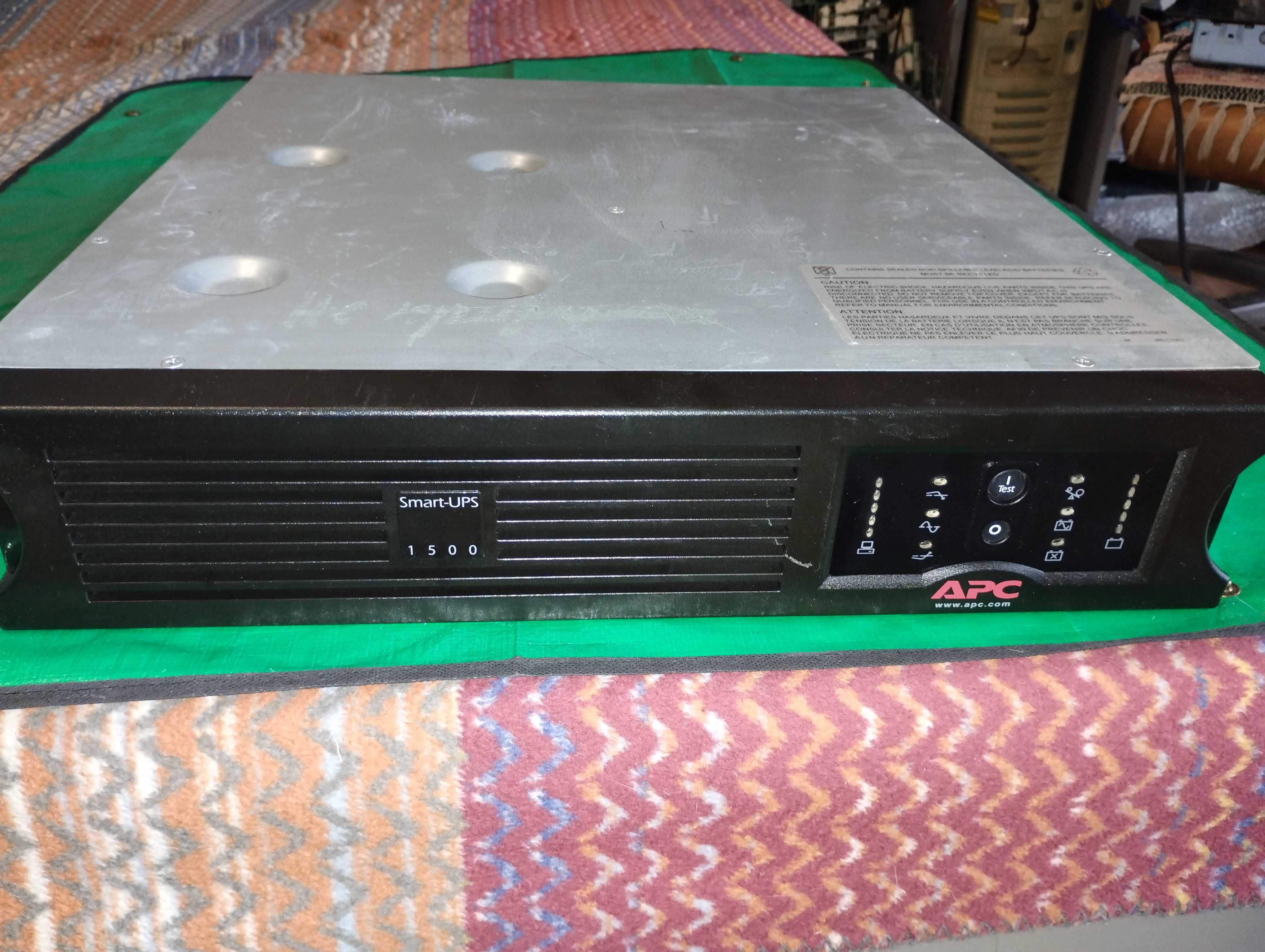 Безперебійник  APC Smart UPS SUA1500RMI2U