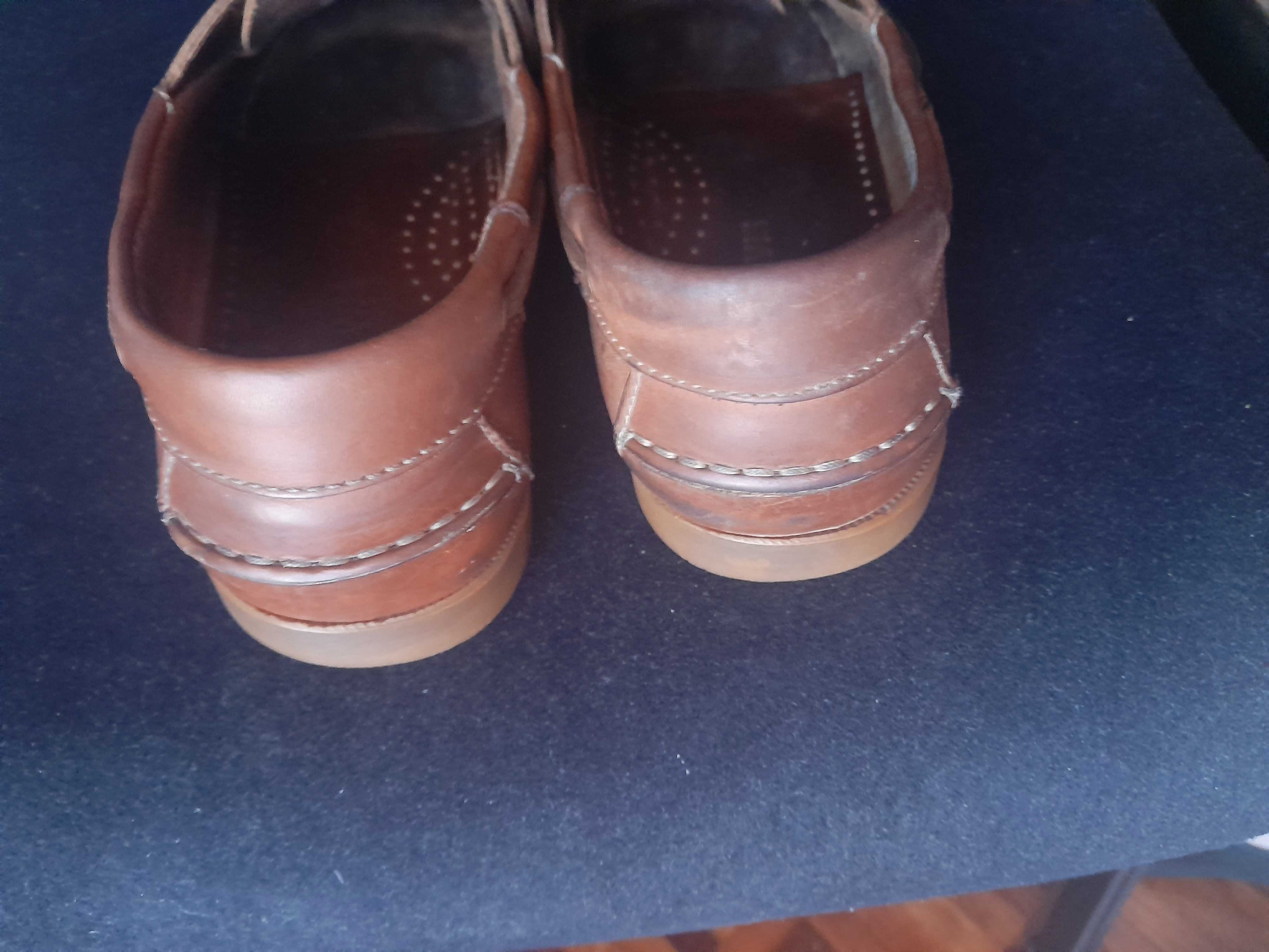 Sapatos castanhos Mike Davis