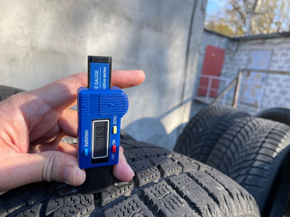 Зимові шини Toyo Observe Garit GSi5 225/60 R18 100T