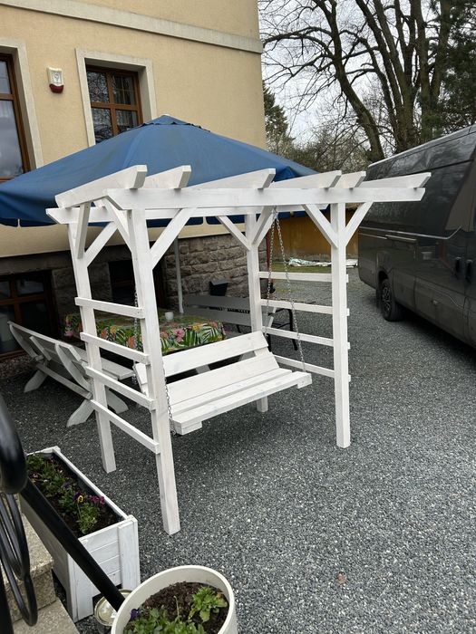 Zestawy mebli ogorodowych huśtawki piaskownice pergole donice stoły