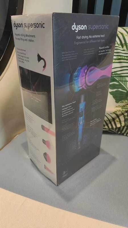 Naddźwiękowa suszarka do włosów Dyson