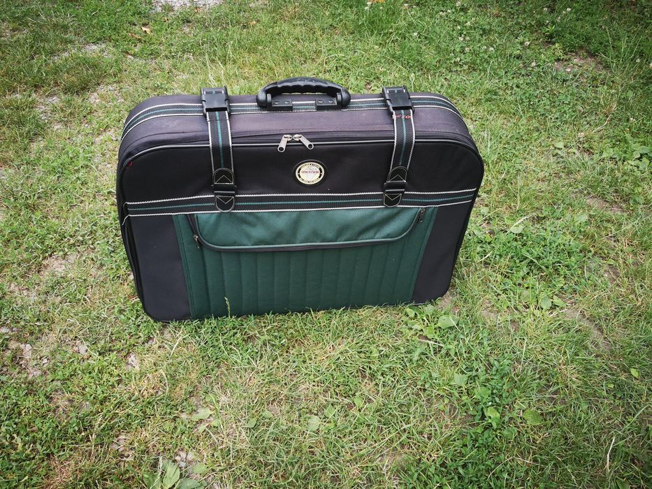 Продам валізу-сумку