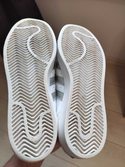 Damskie buty sportowe sneakersy Adidas Superstar 39 i 1/3 24,5 cm bdb