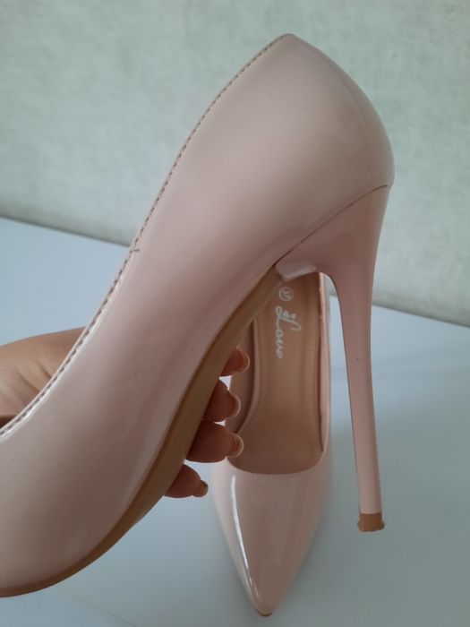 Туфлі / бежеві пудрові туфлі/ туфлі на шпильці