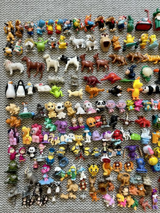 Киндер игрушки кіндер іграшки фигурки фігурки Миньоны Harry Potter