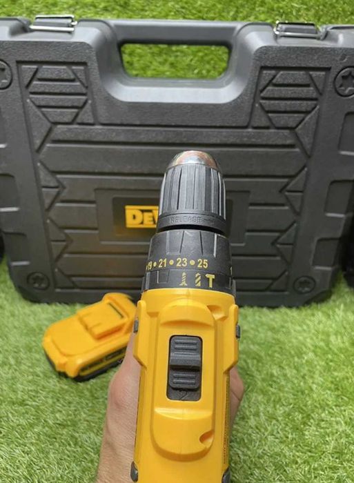 Шуруповерт Девольт DeWalt 24V + 2 акумулятори + кейс, потужний