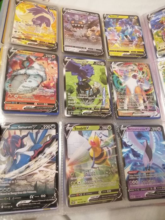 Карты Pokemon Pikachu VMAX. Raichu, Charizard. Коллекционные карты.