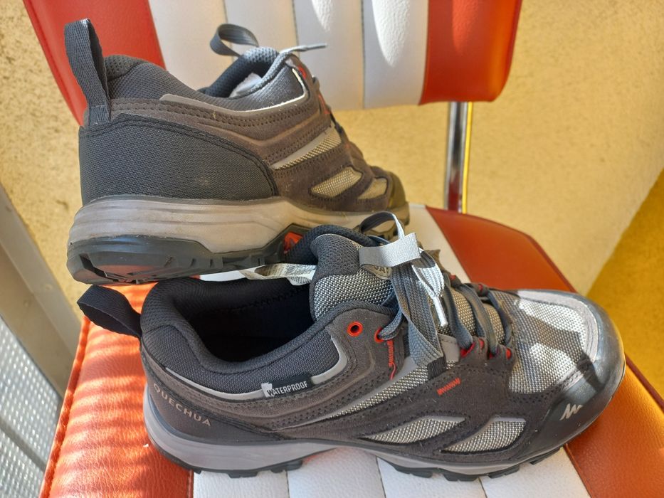 Трекінгові кросівки Queshua р.39