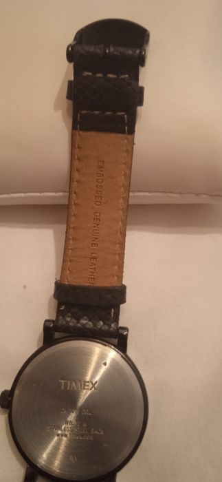 Relógio unisexo TIMEX, mostrador preto com iluminação