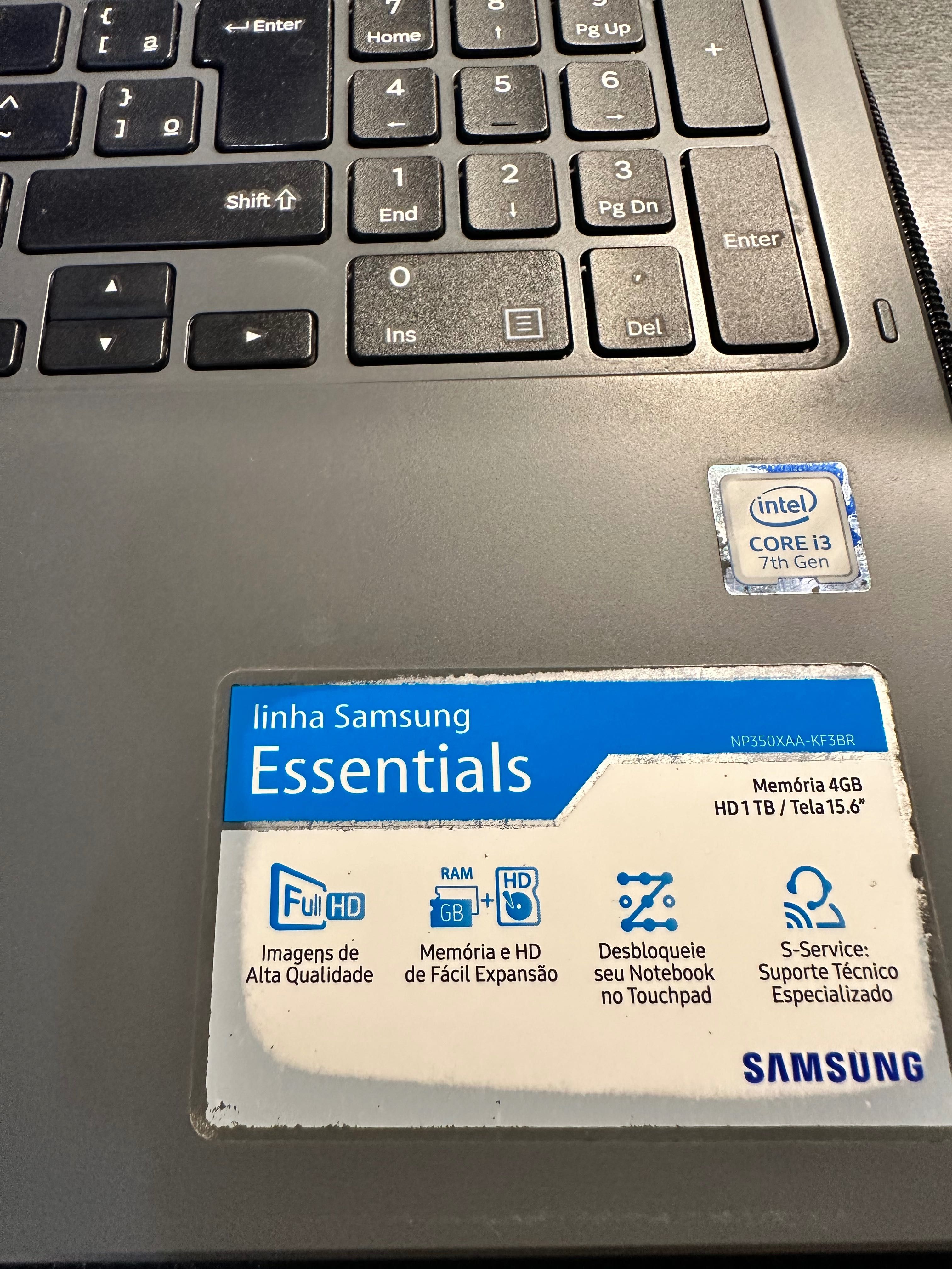 Portatil Samsung Essentials