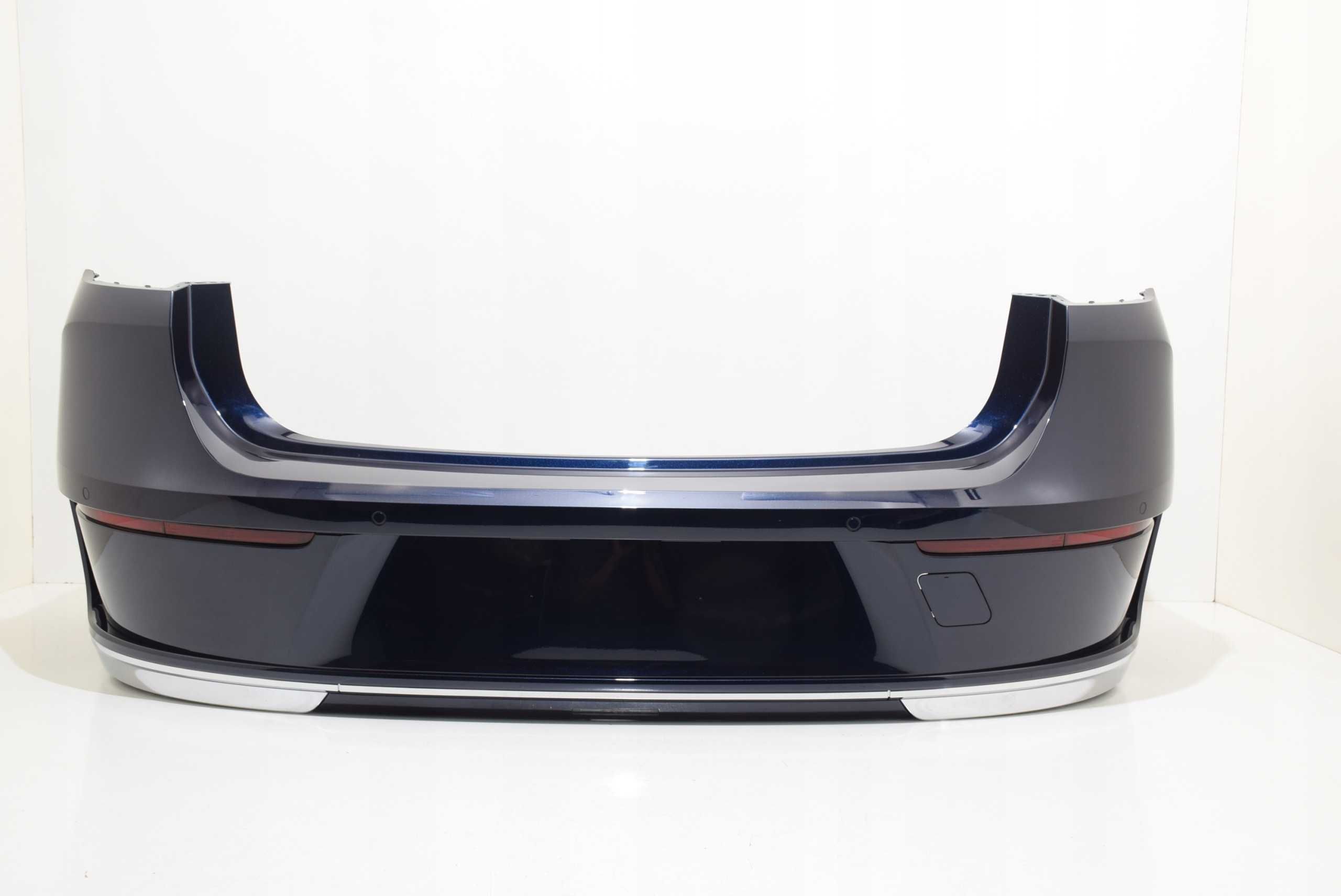 BMW I7 G70 Бампер задний