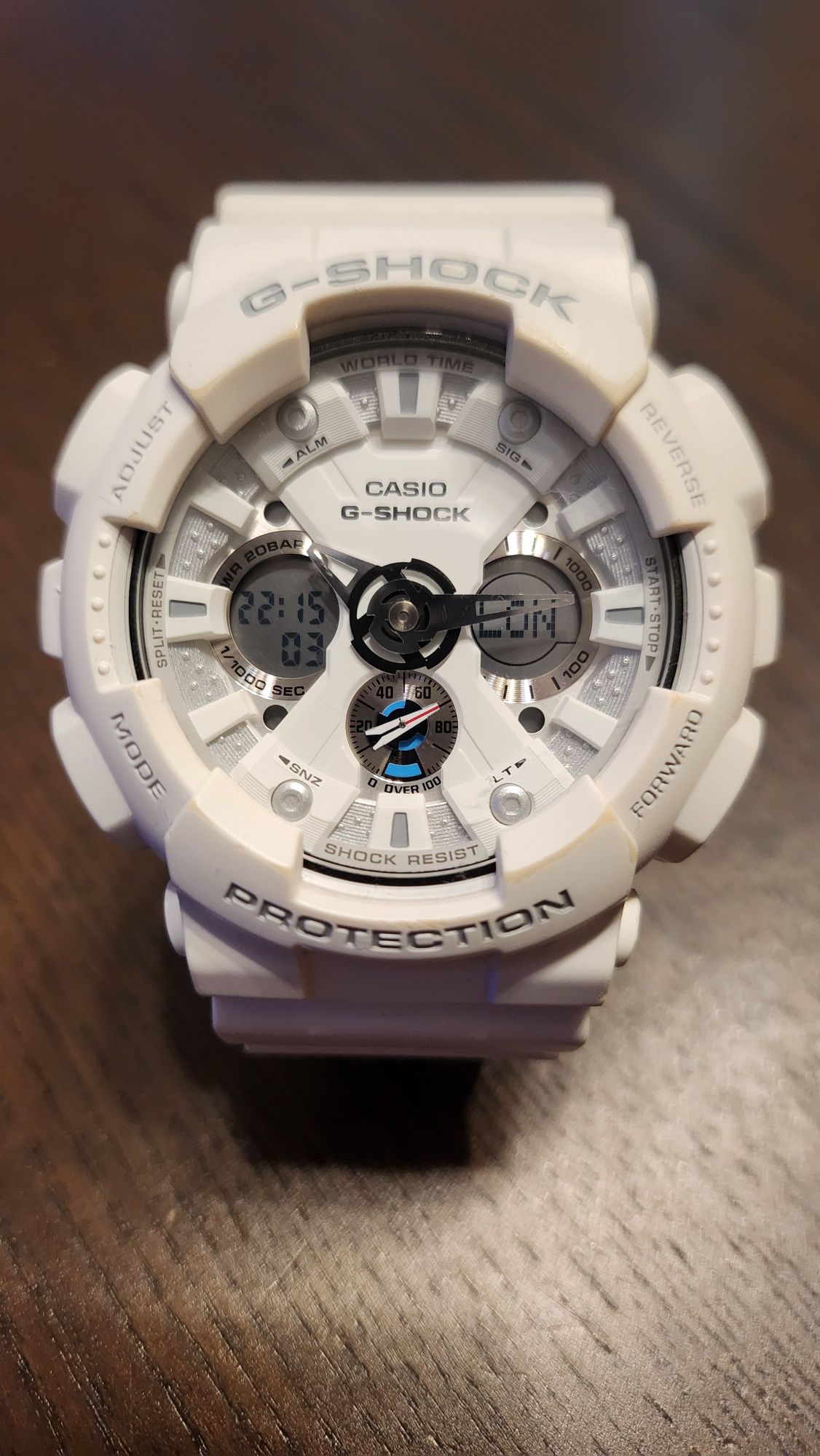 Zegarek Casio G-Shock 5229 biały