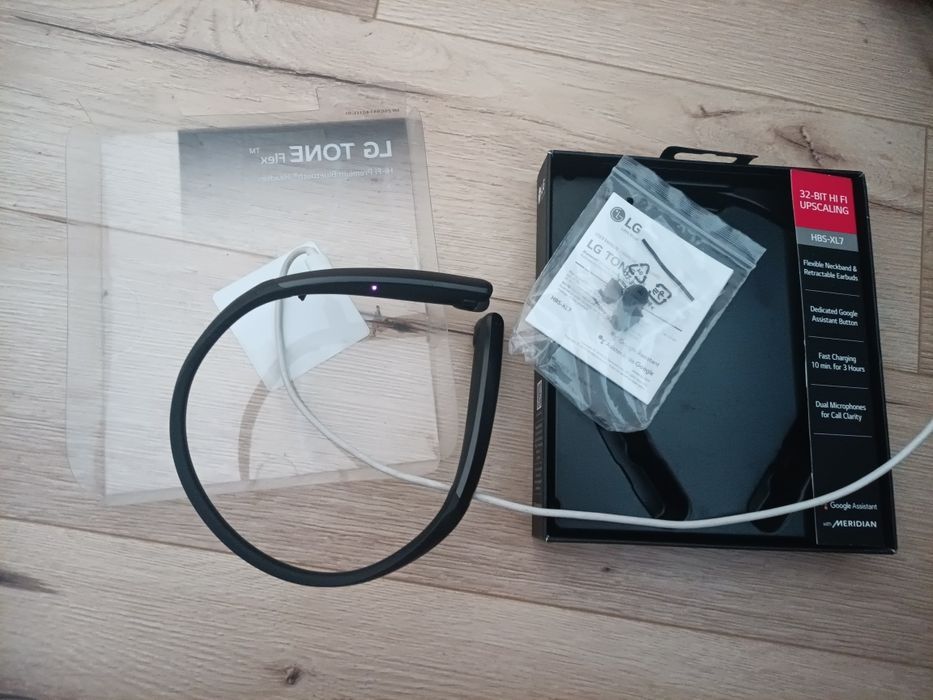 Продам навушники оригінал  hifi prem. LG hbs-xl7