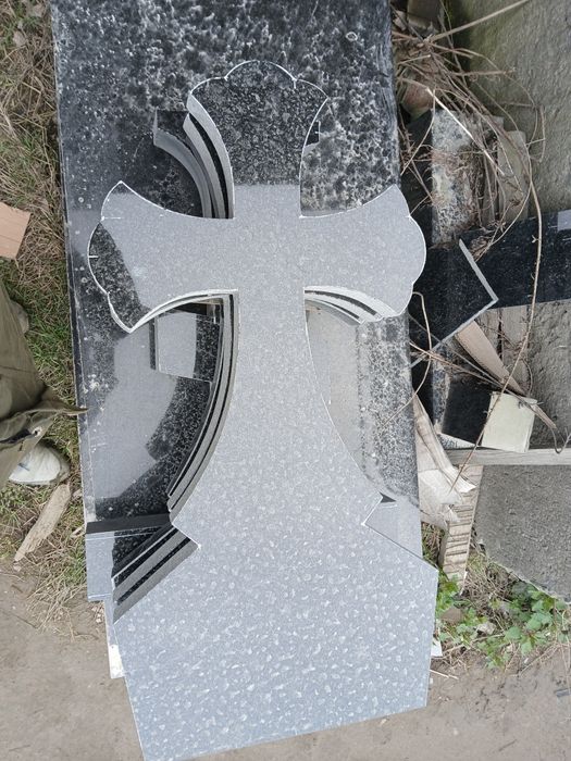 Пам'ятники із граніту