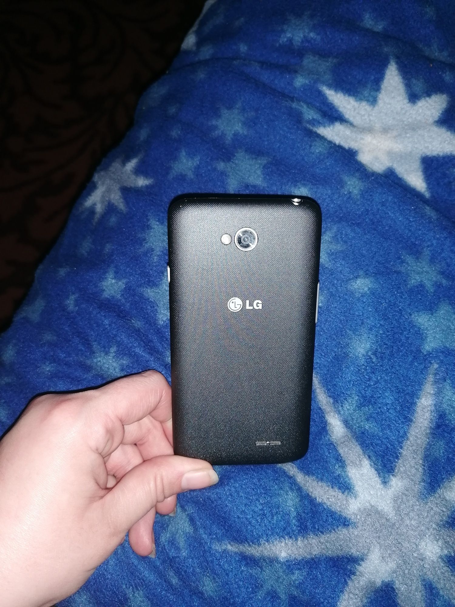 Telefon lg l65 czarny