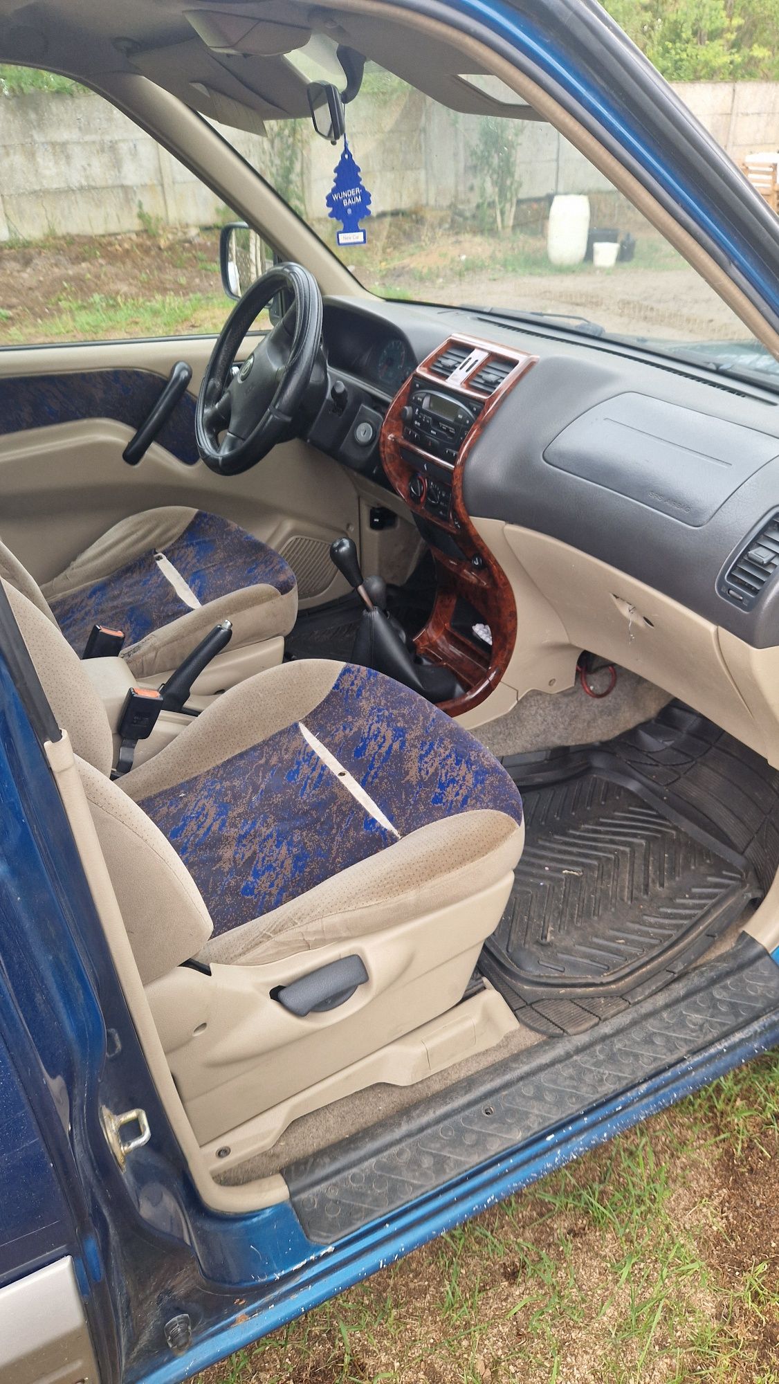 Nissan Terrano II 2.7 TDI 4x4 – Offroadowy Twardziel