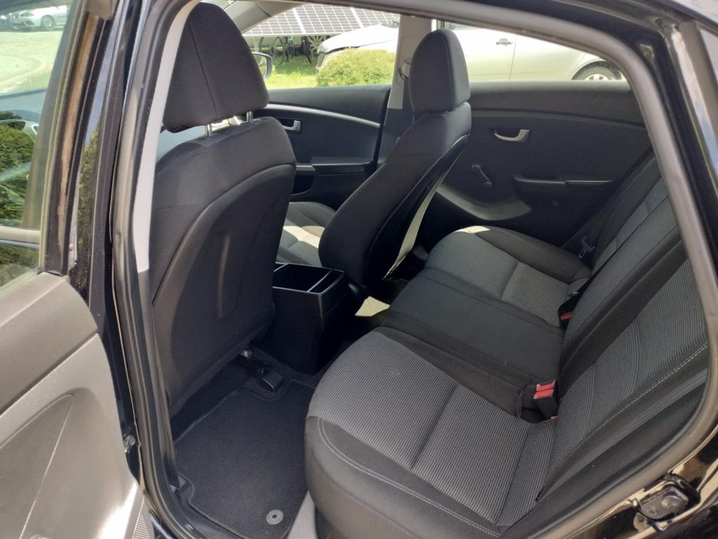 Hyundai i30, 1.4B, przebieg 100tys. Zadbany