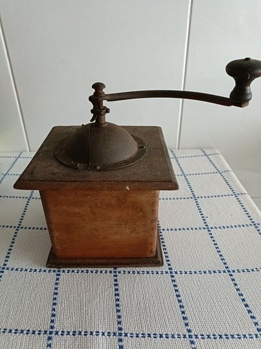 Moinho a café antigo