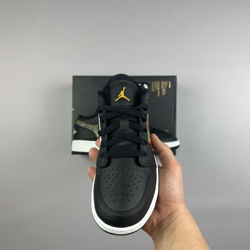 Кросівки Air Jordan 1 Low Hologram