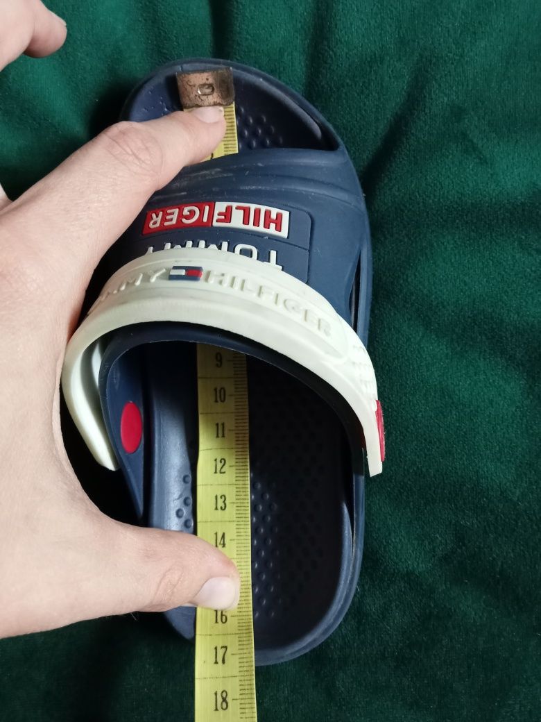 Sandałki  dla chłopca Tommy Hilfiger rozmiar 24