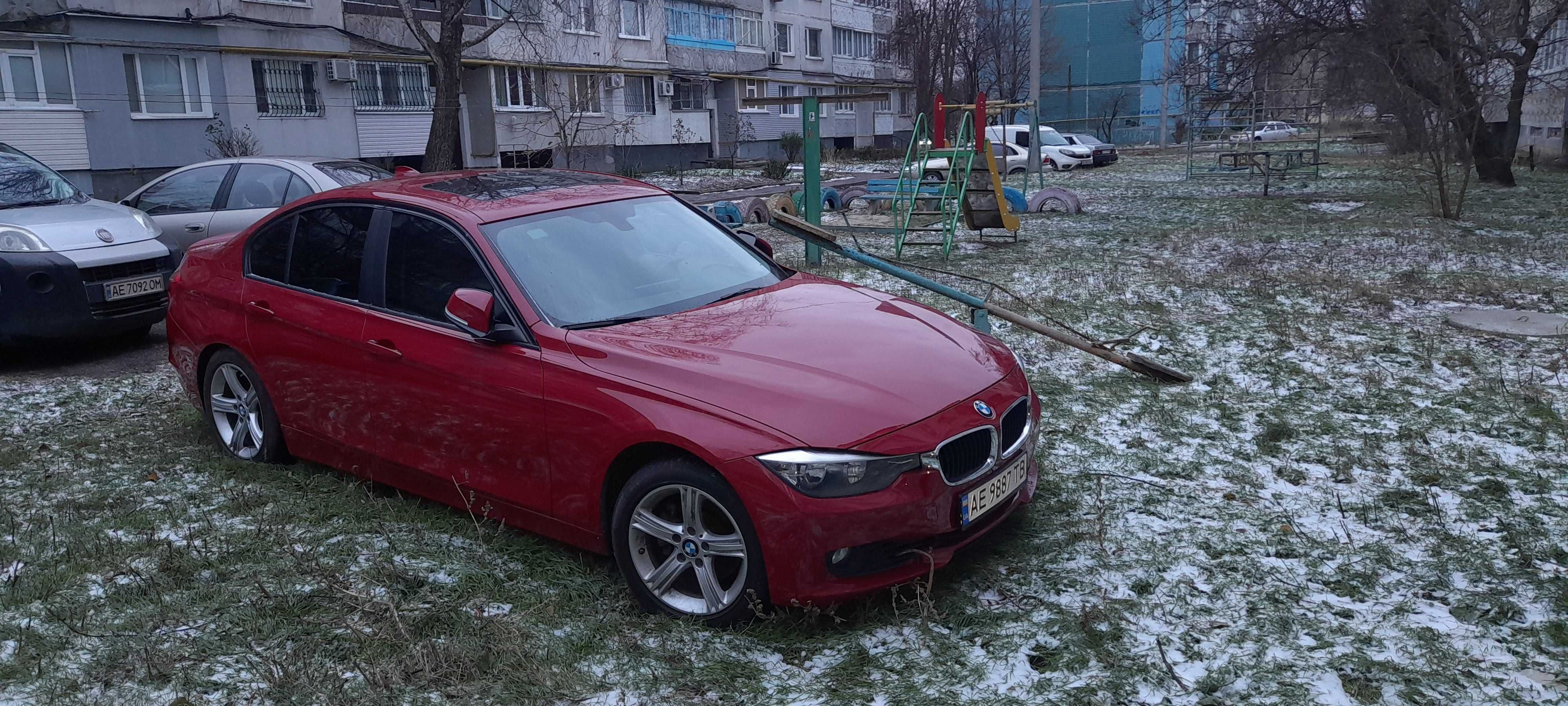 Продам BMW 328i F30 2015 год выпуска