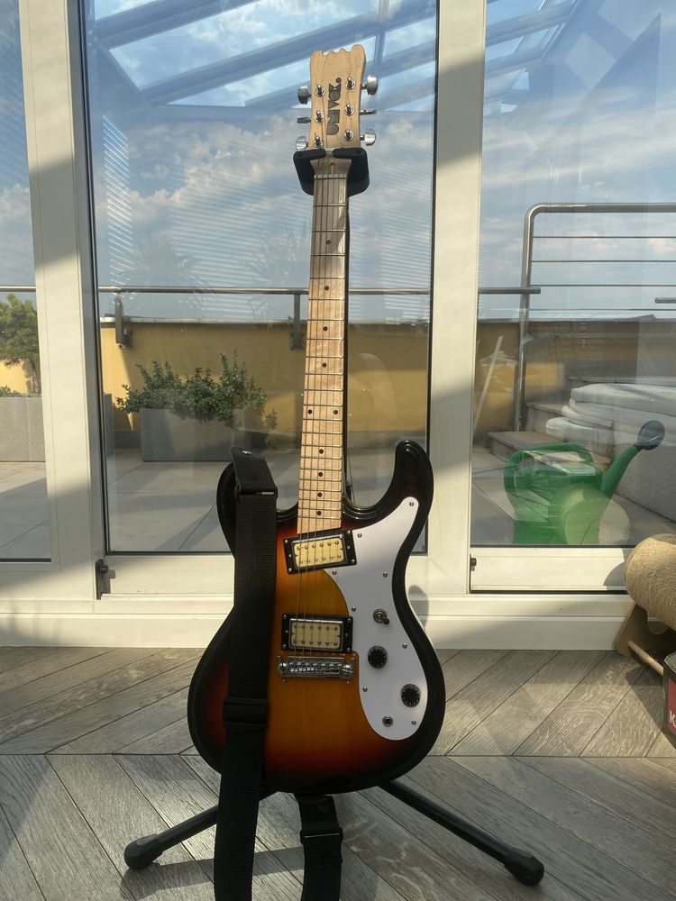 Univox Hi-Flier Phase IV gitara Kurt Cobain