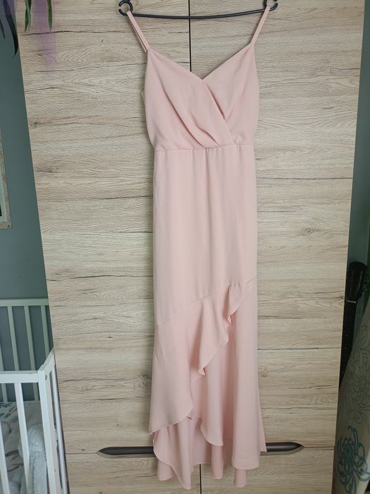 Długa letnia sukienka na ramiączkach maxi na wesele chrzciny komunia