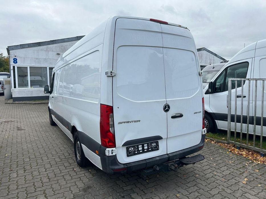 Mersedes-benz sprinter 319