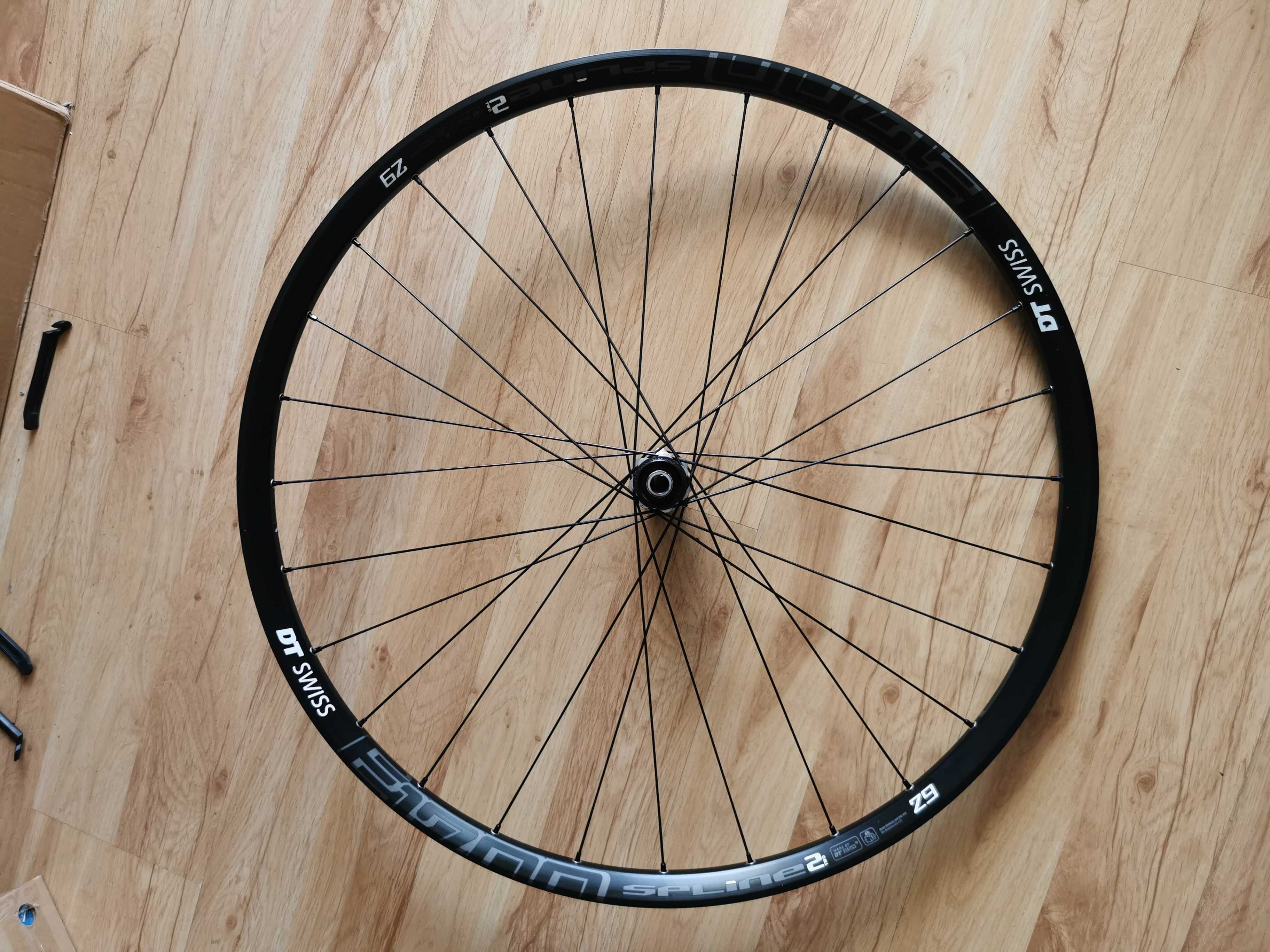 Koła  DT SWISS E1700 Spline  29", 25 MM, TUBELESS READY