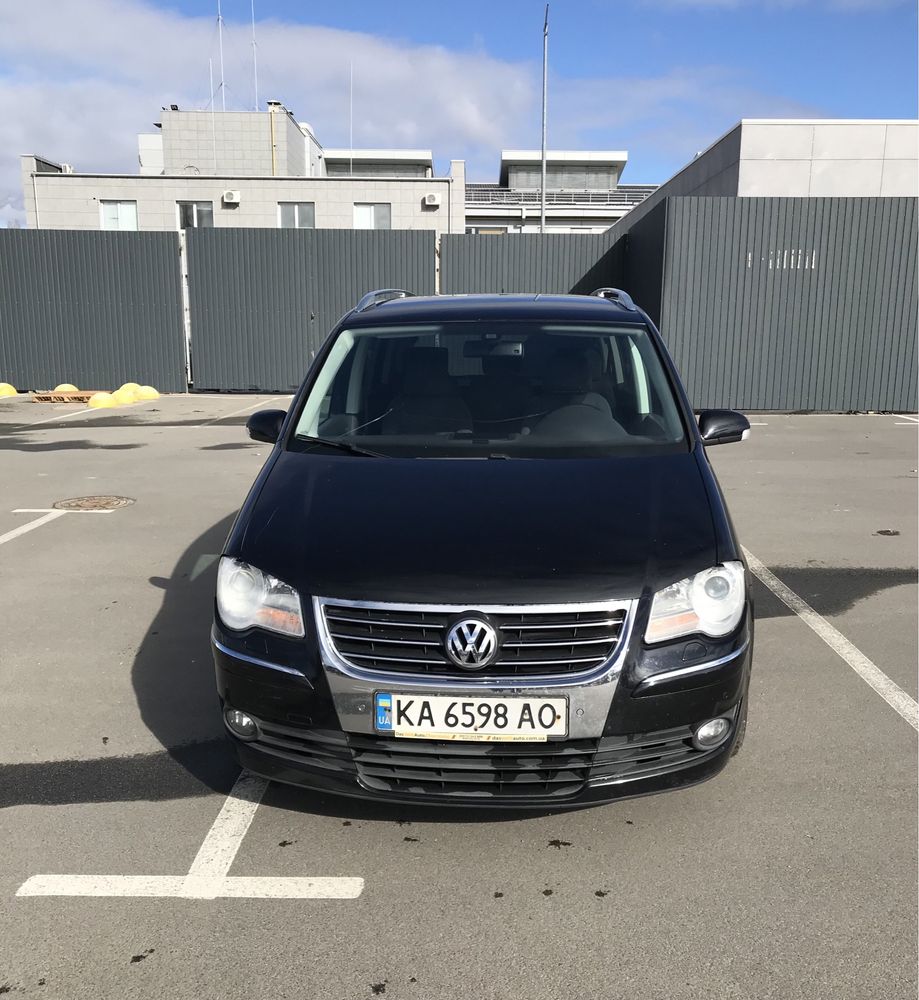 volkswagen touran