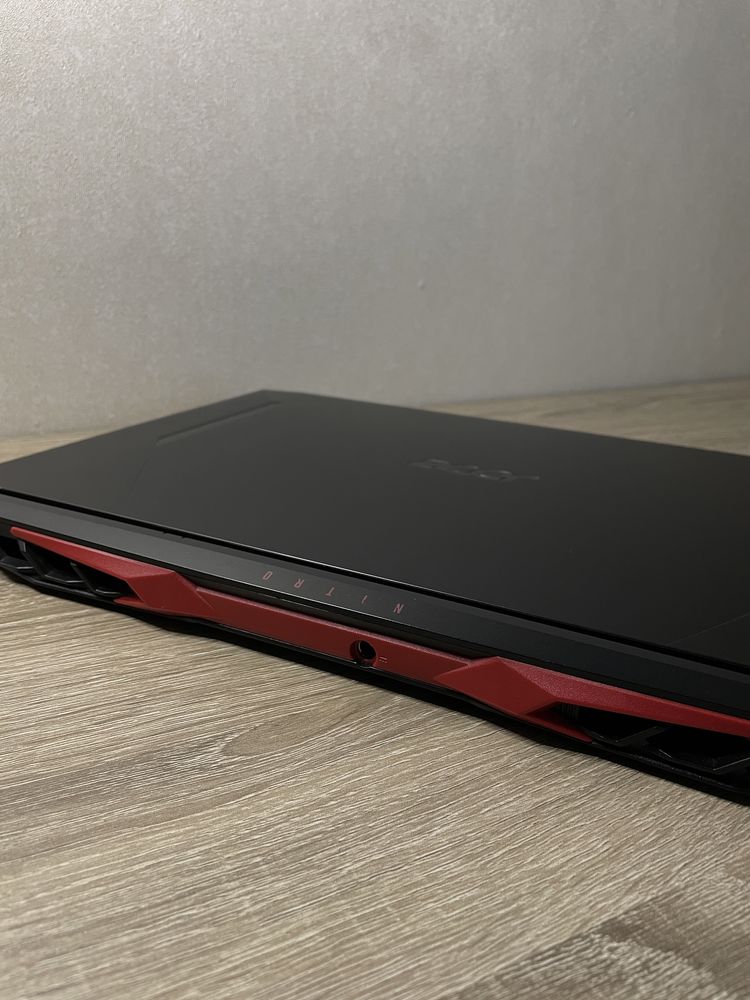 Игровой ноутбук Acer Nitro 5 i5 10300 GTX 1660TI