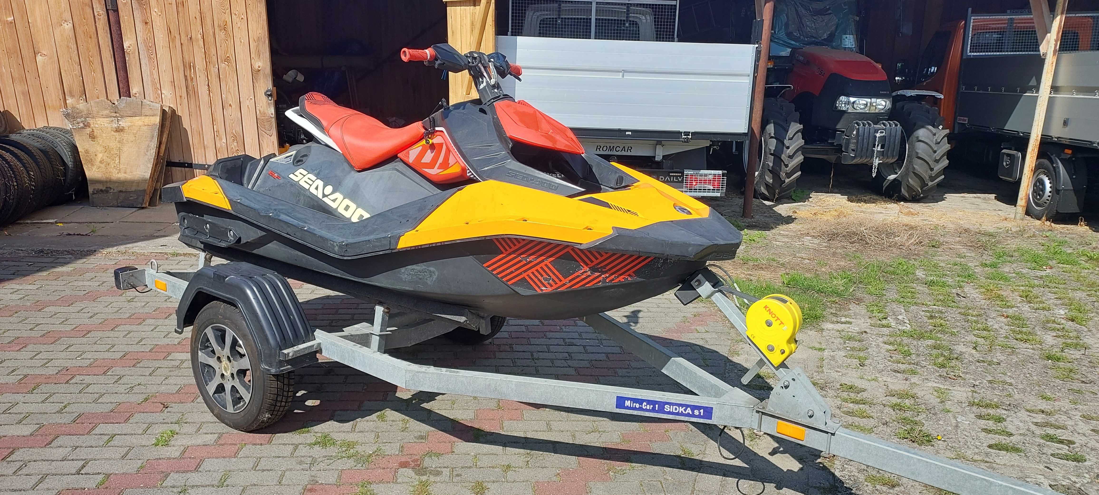 skuter wodny SEA Doo Spark TRIXX z przyczepką.