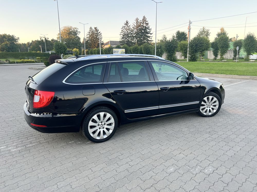 SKODA Superb Combi 2.0 TDI Elegance DSG